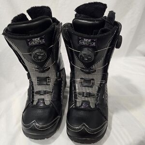 Cadence - BOA Focus Black, White, & Purple Snowboard boots Women's - (9.5)